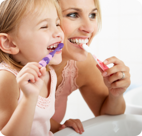 Cleaning_teeth_together